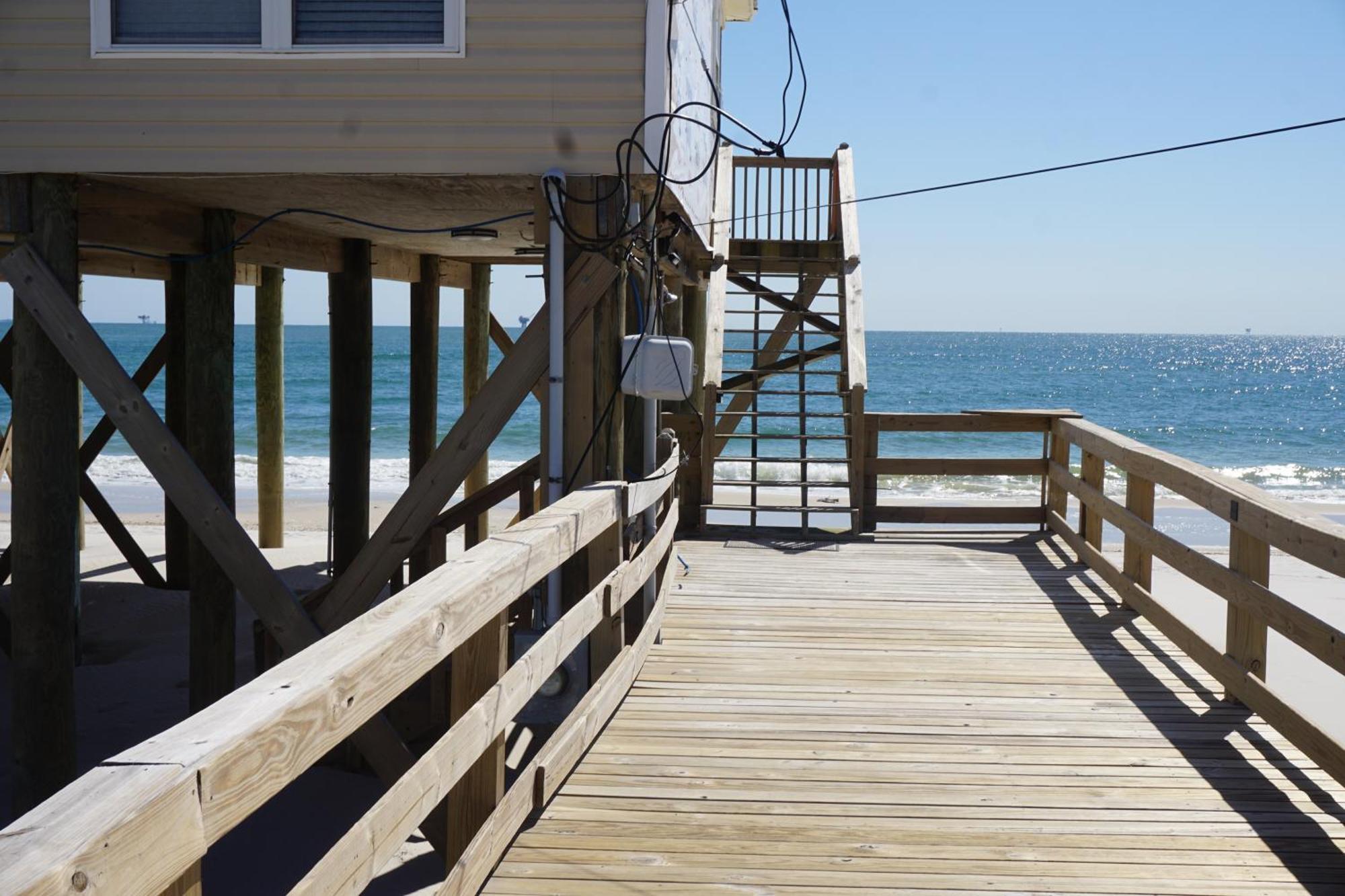 Marisol - Pet Friendly And Gulf Front! Enjoy The Large Deck With Amazing Views! Home Dauphin Island Dış mekan fotoğraf